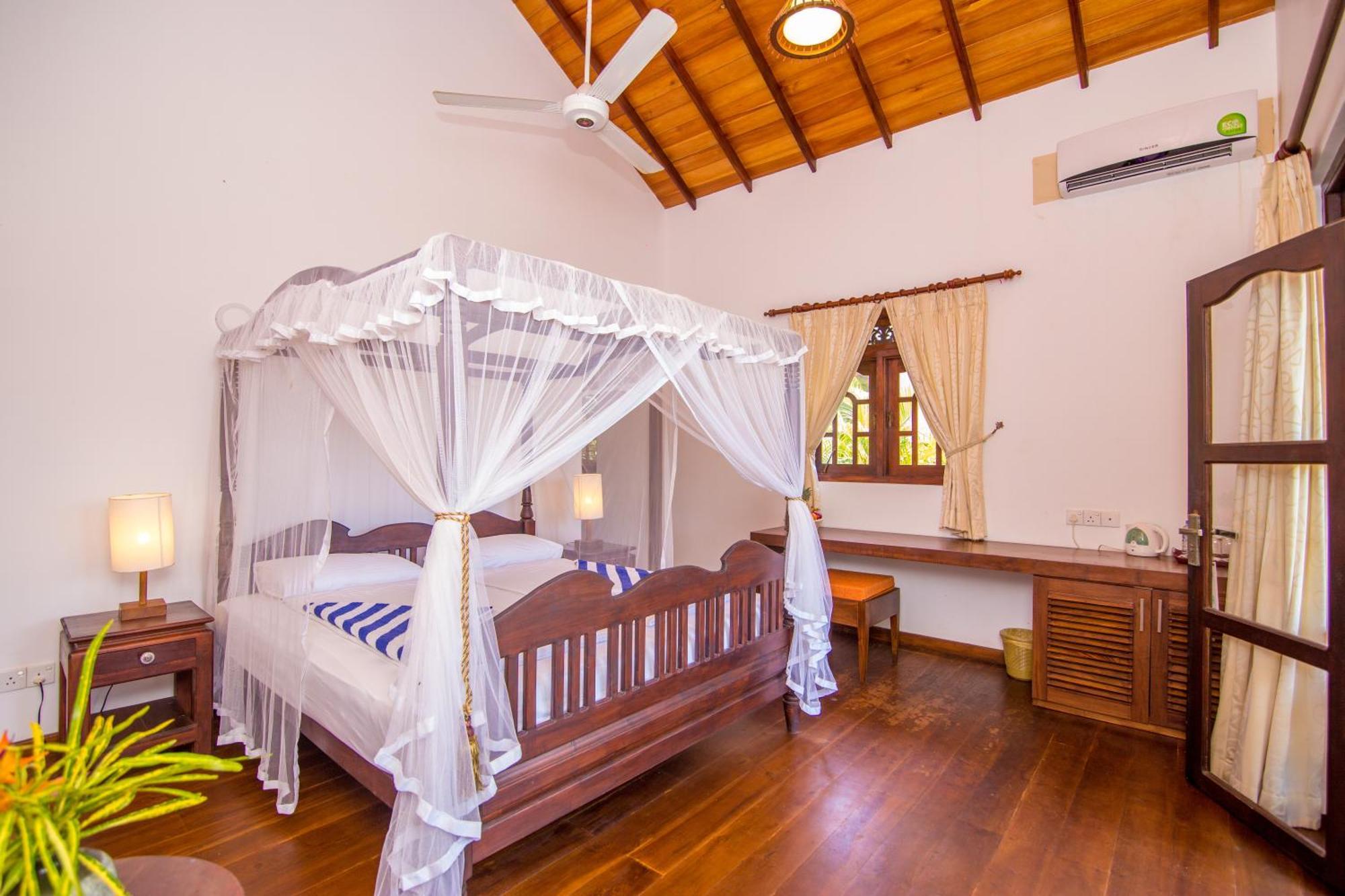 Lanka Beach Boutique Bungalows & Grand Villa Tangalle Kültér fotó